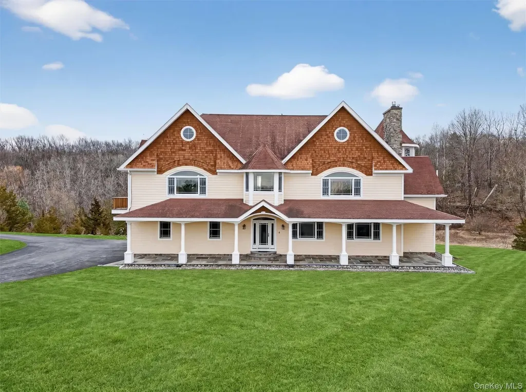 48 Eastview Lane Red Hook NY 12571