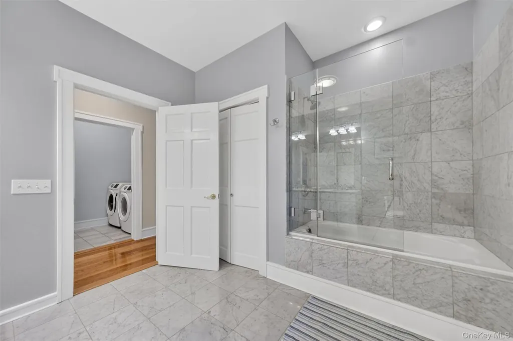 48 Eastview Lane Red Hook NY 12571