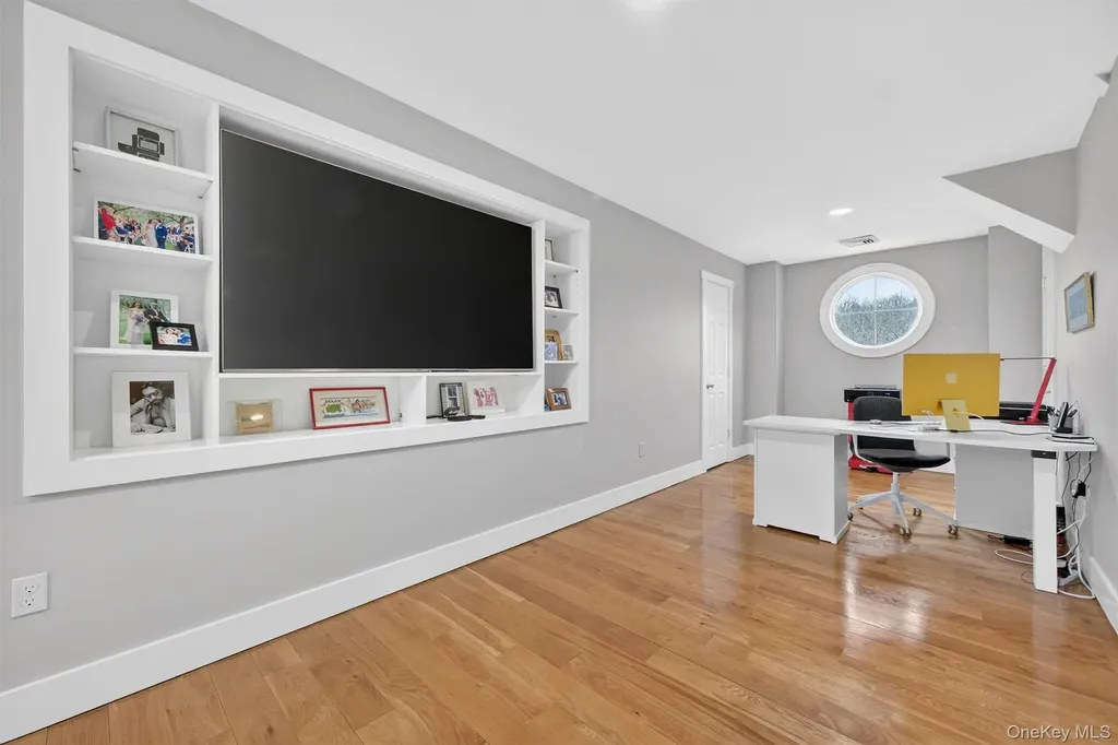 48 Eastview Lane Red Hook NY 12571