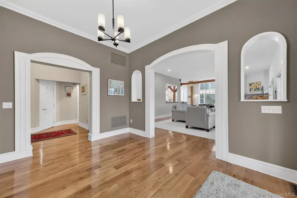 48 Eastview Lane Red Hook NY 12571