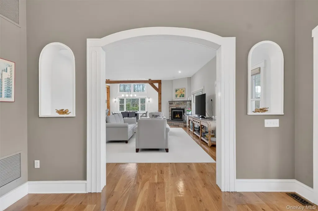 48 Eastview Lane Red Hook NY 12571