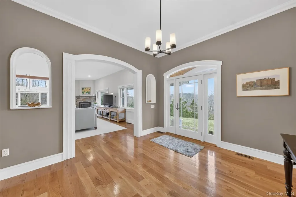 48 Eastview Lane Red Hook NY 12571