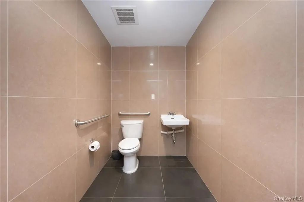 366 Kings Highway Brooklyn NY 11223