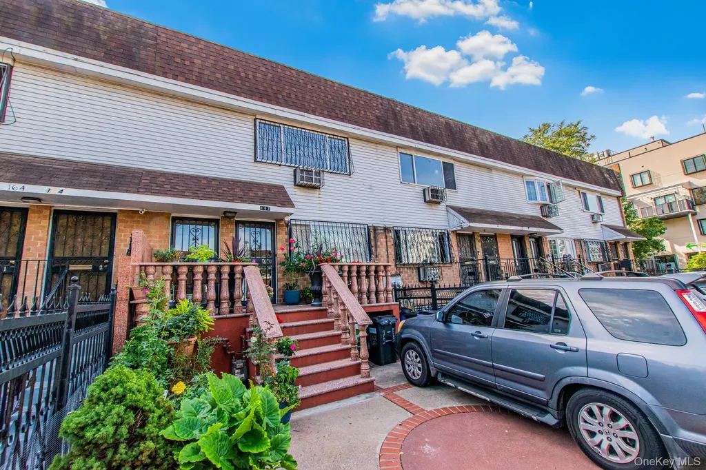 162 Ellery Street Brooklyn NY 11206