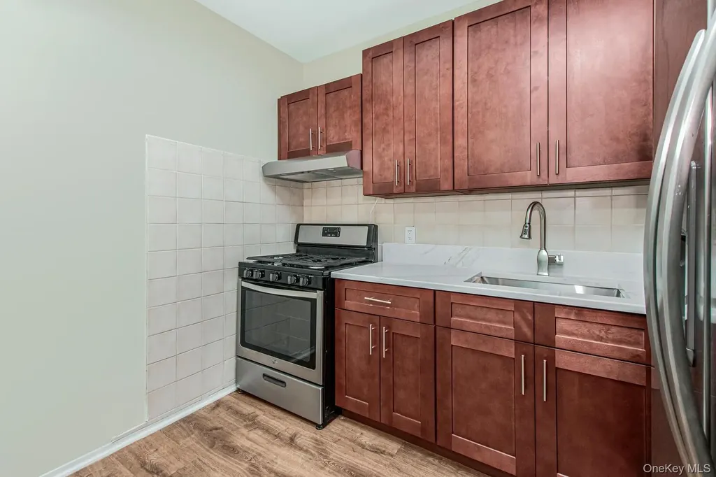 162 Ellery Street Brooklyn NY 11206
