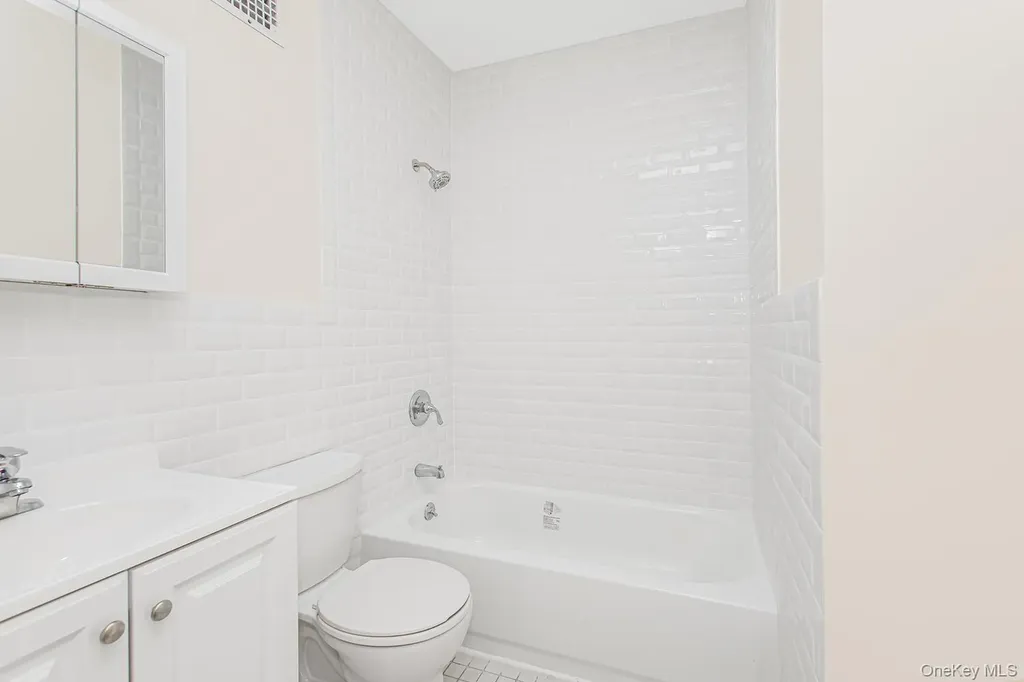 162 Ellery Street Brooklyn NY 11206
