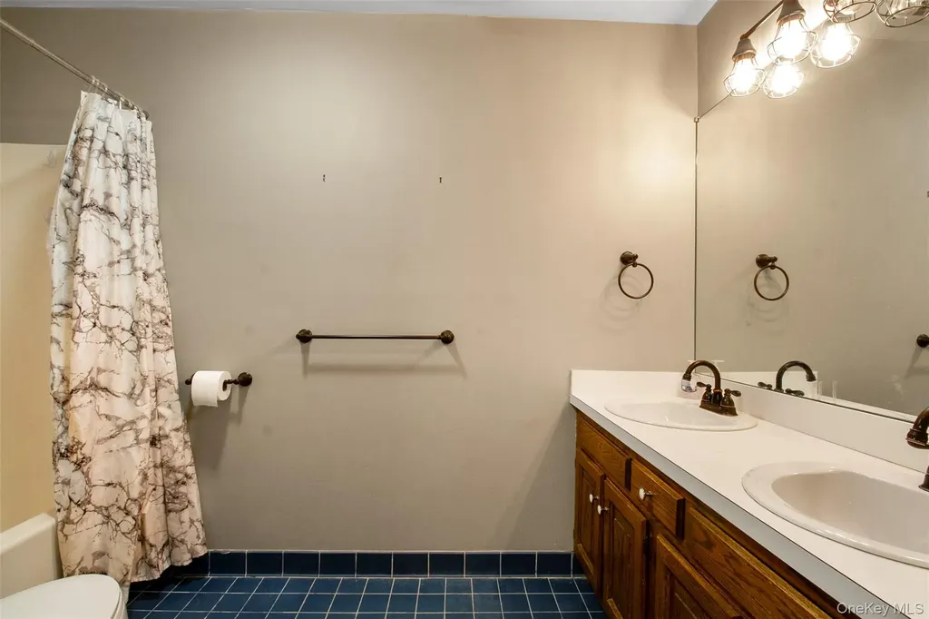 1602 Nutmeg Drive Carmel NY 10512