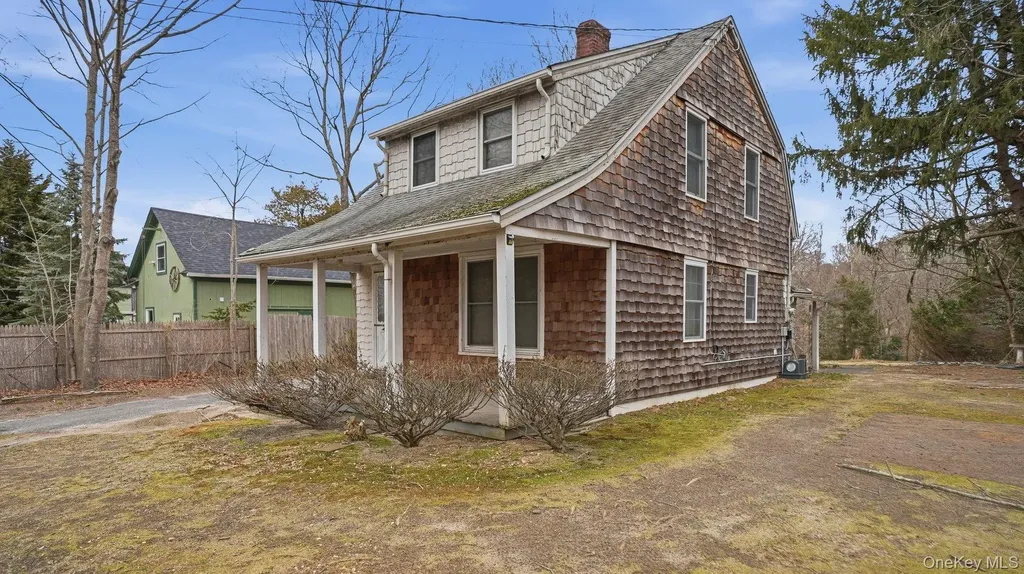Flanders NY, 28 & 34 Townsend Avenue