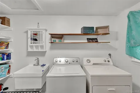 187 Hot Water Street Manorville NY 11949