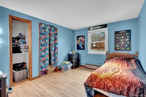 187 Hot Water Street Manorville NY 11949