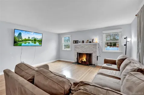 187 Hot Water Street Manorville NY 11949