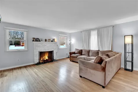 187 Hot Water Street Manorville NY 11949