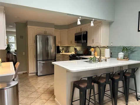 5 Slade Place Bay Shore NY 11706