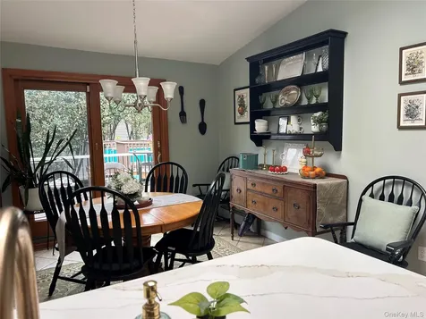 5 Slade Place Bay Shore NY 11706