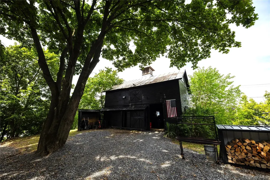 5628 State Route 9g Hudson NY 12534