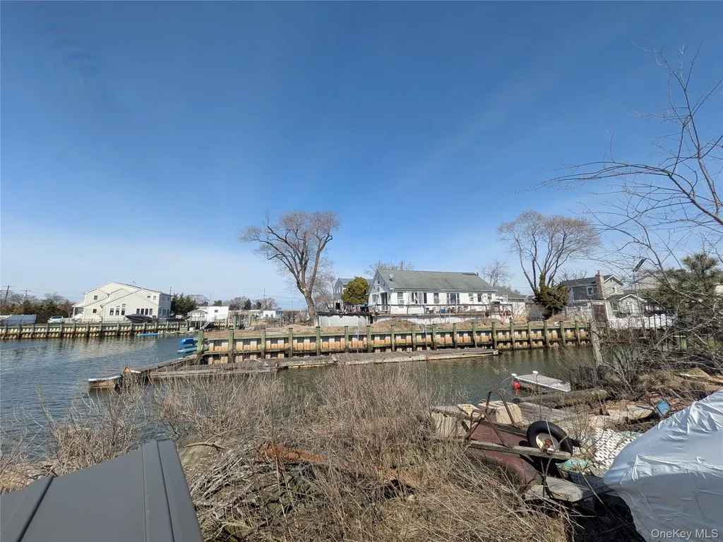635 Arthur Street Baldwin NY 11510