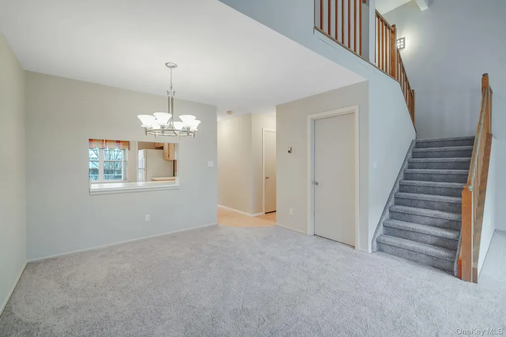 18 Summerfield Circle Central Islip NY 11722