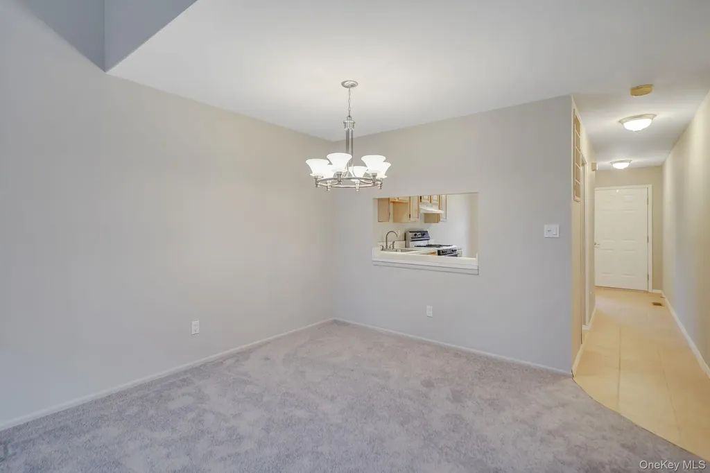 18 Summerfield Circle Central Islip NY 11722