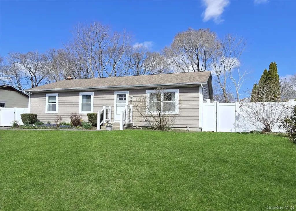19 Appel Drive E Shirley NY 11967