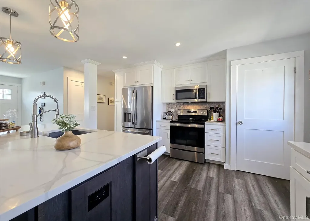 19 Appel Drive E Shirley NY 11967