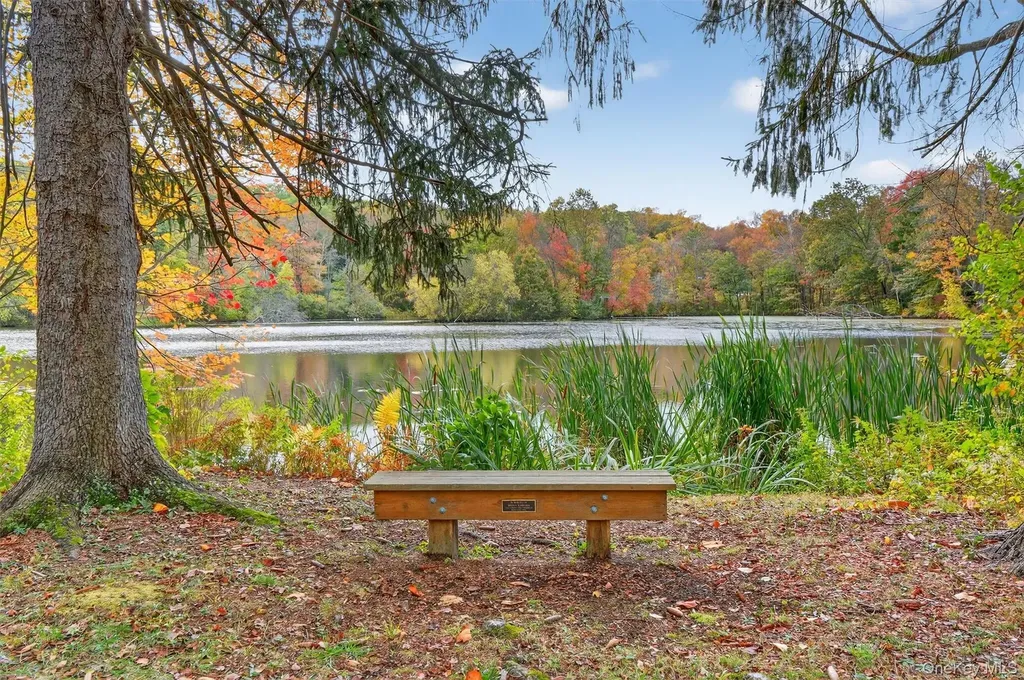 13 Perry Trail Carmel NY 10512