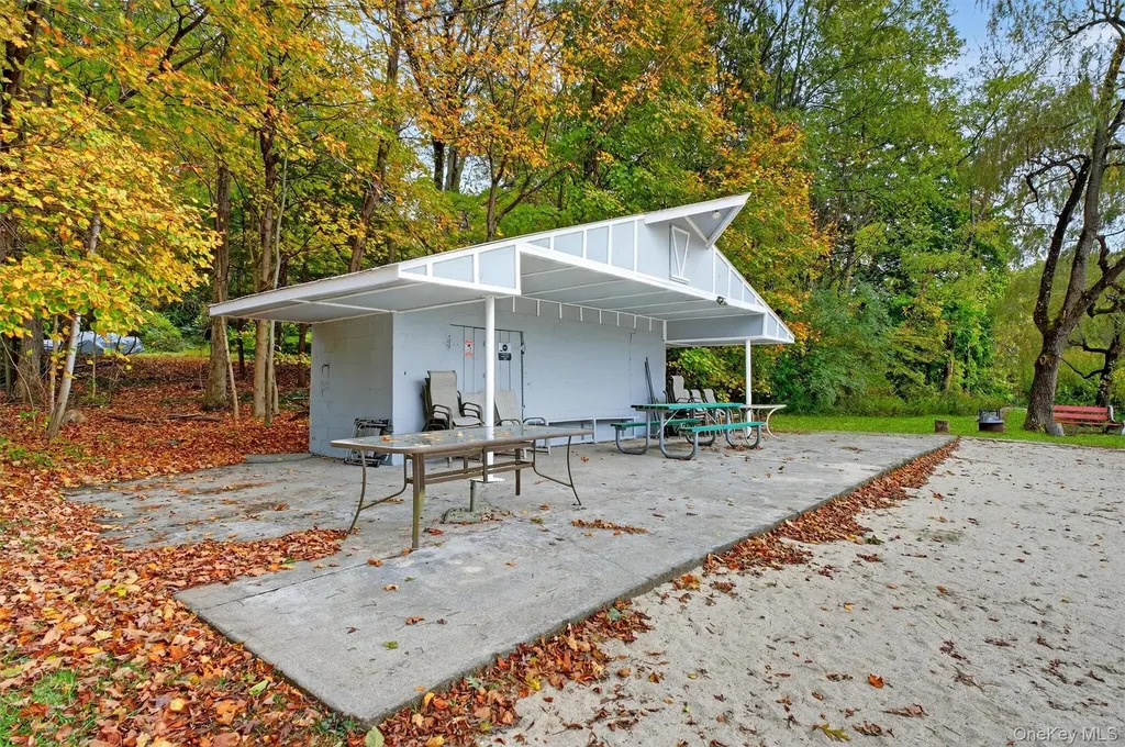 13 Perry Trail Carmel NY 10512