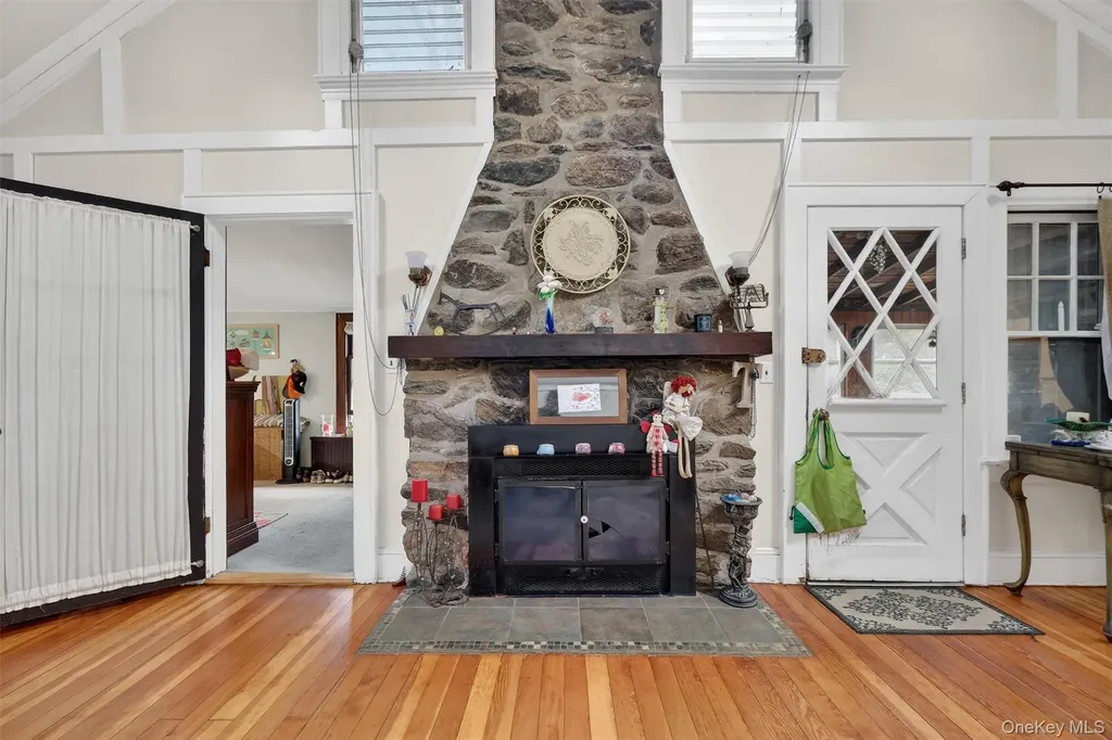 13 Perry Trail Carmel NY 10512
