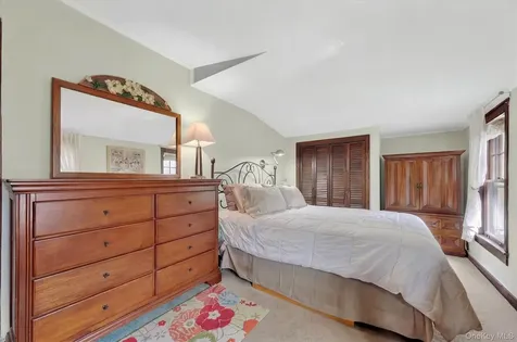 13 Perry Trail Carmel NY 10512