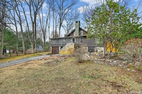 13 Perry Trail Carmel NY 10512