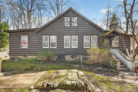 13 Perry Trail Carmel NY 10512