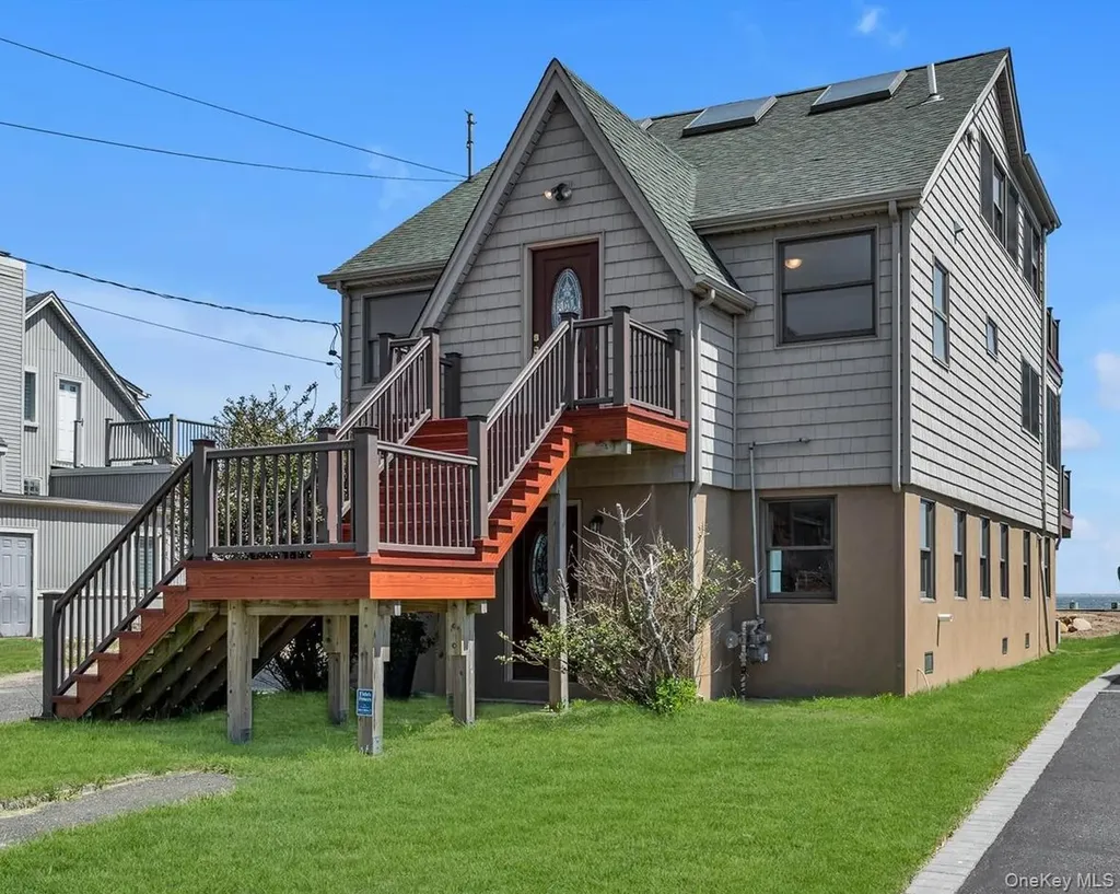 24 Milton Road Babylon NY 11702