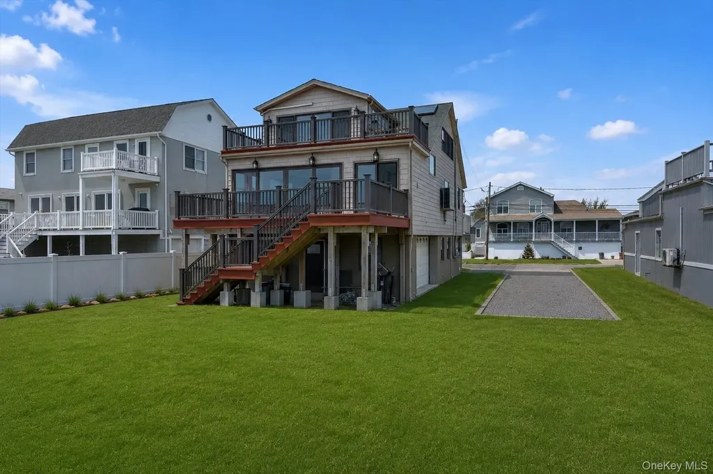 24 Milton Road Babylon NY 11702