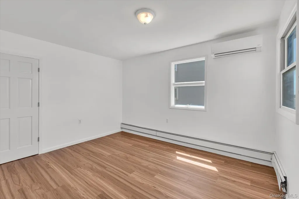 24 Milton Road Babylon NY 11702