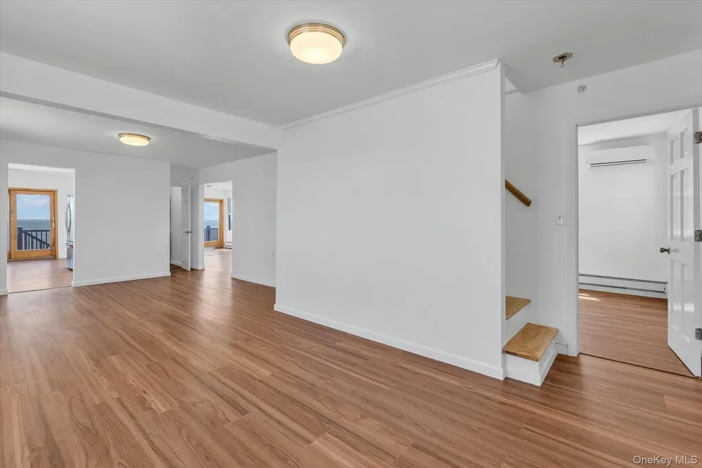 24 Milton Road Babylon NY 11702