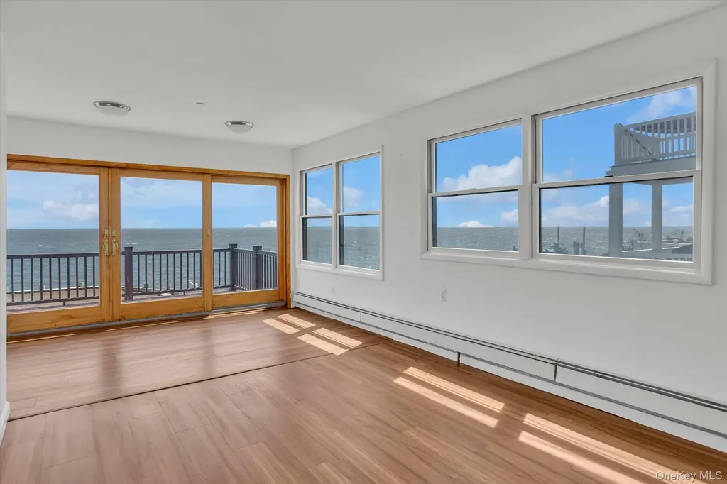 24 Milton Road Babylon NY 11702
