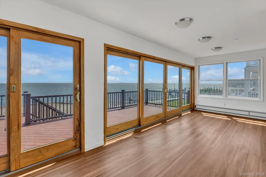 24 Milton Road Babylon NY 11702