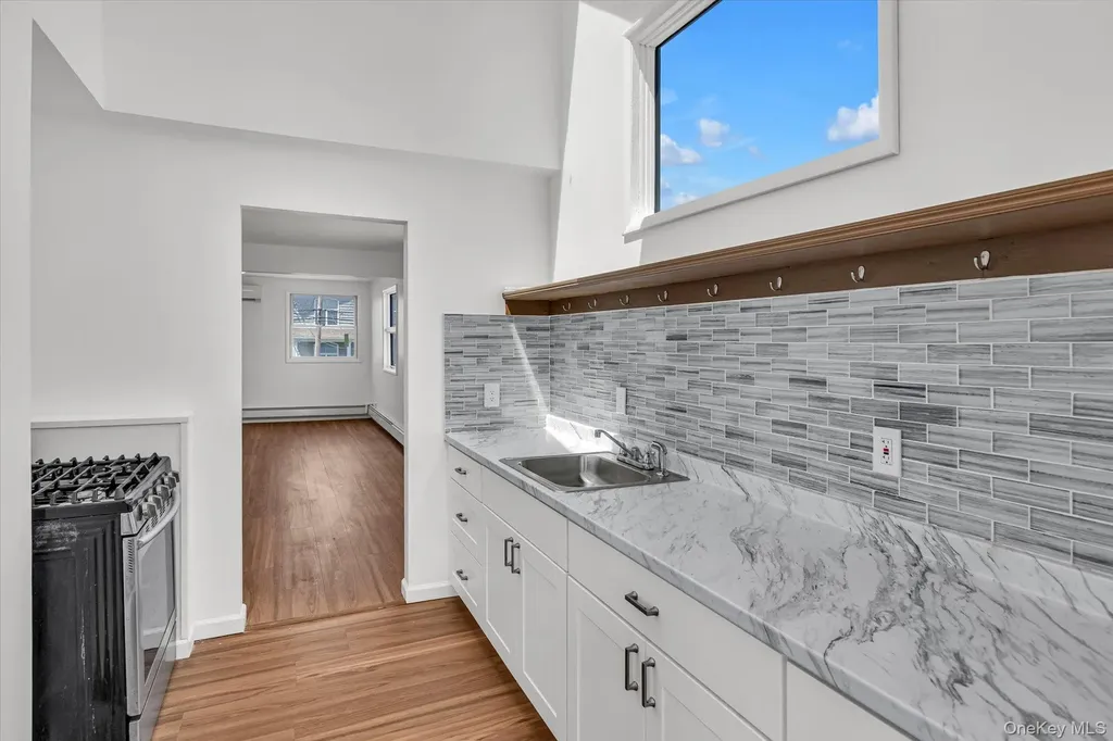 24 Milton Road Babylon NY 11702
