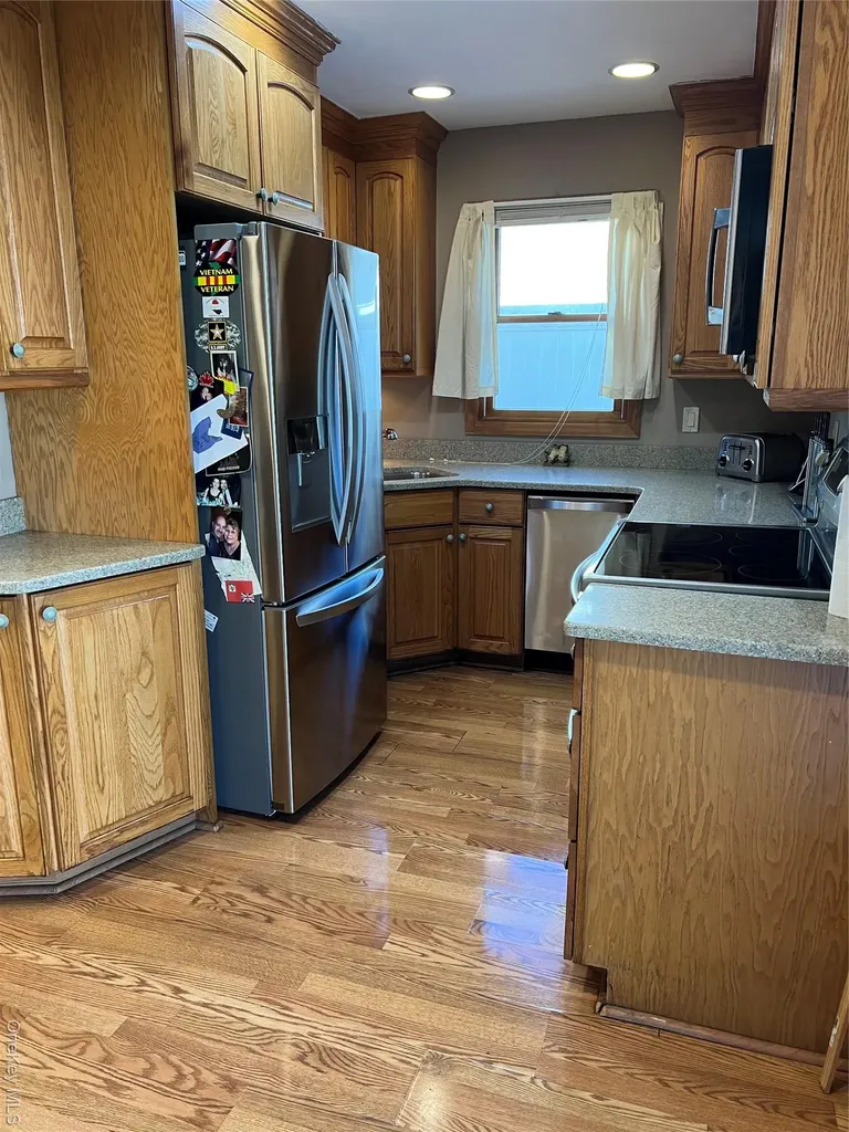 85 Riverside Avenue Massapequa NY 11758