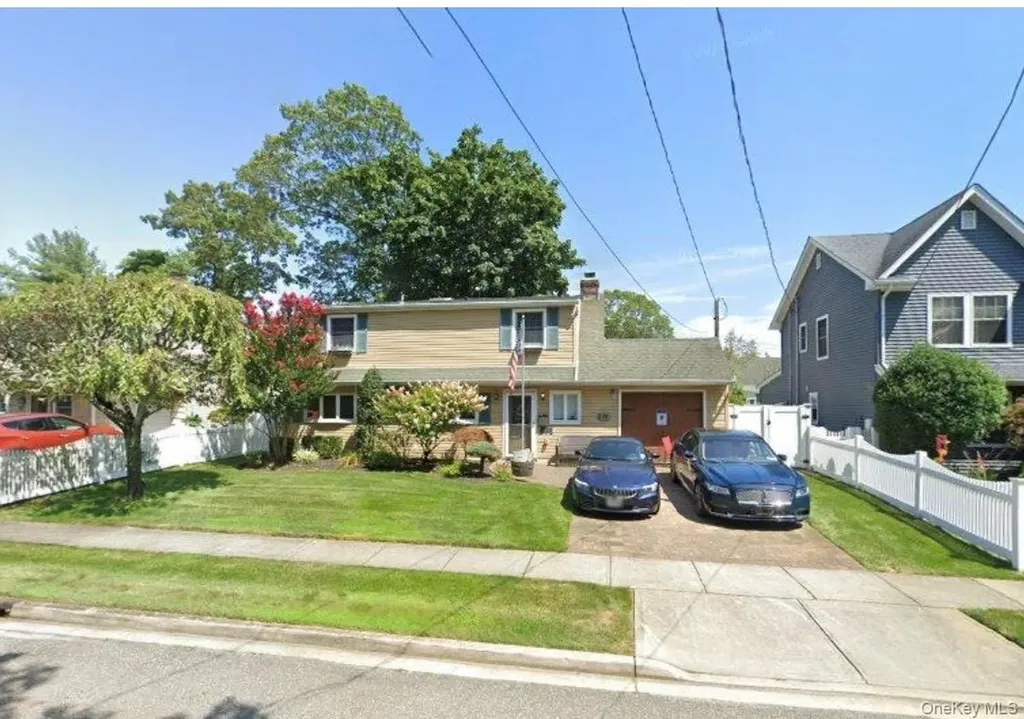 85 Riverside Avenue Massapequa NY 11758