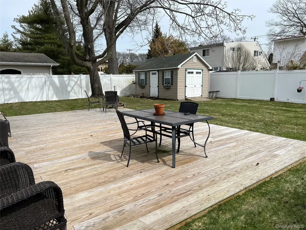 85 Riverside Avenue Massapequa NY 11758