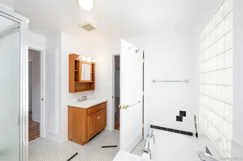 39 N Chestnut Street Beacon NY 12508