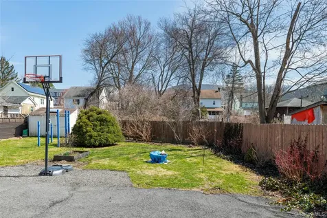 39 N Chestnut Street Beacon NY 12508