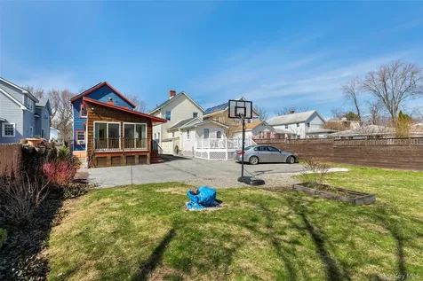 39 N Chestnut Street Beacon NY 12508
