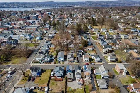 39 N Chestnut Street Beacon NY 12508