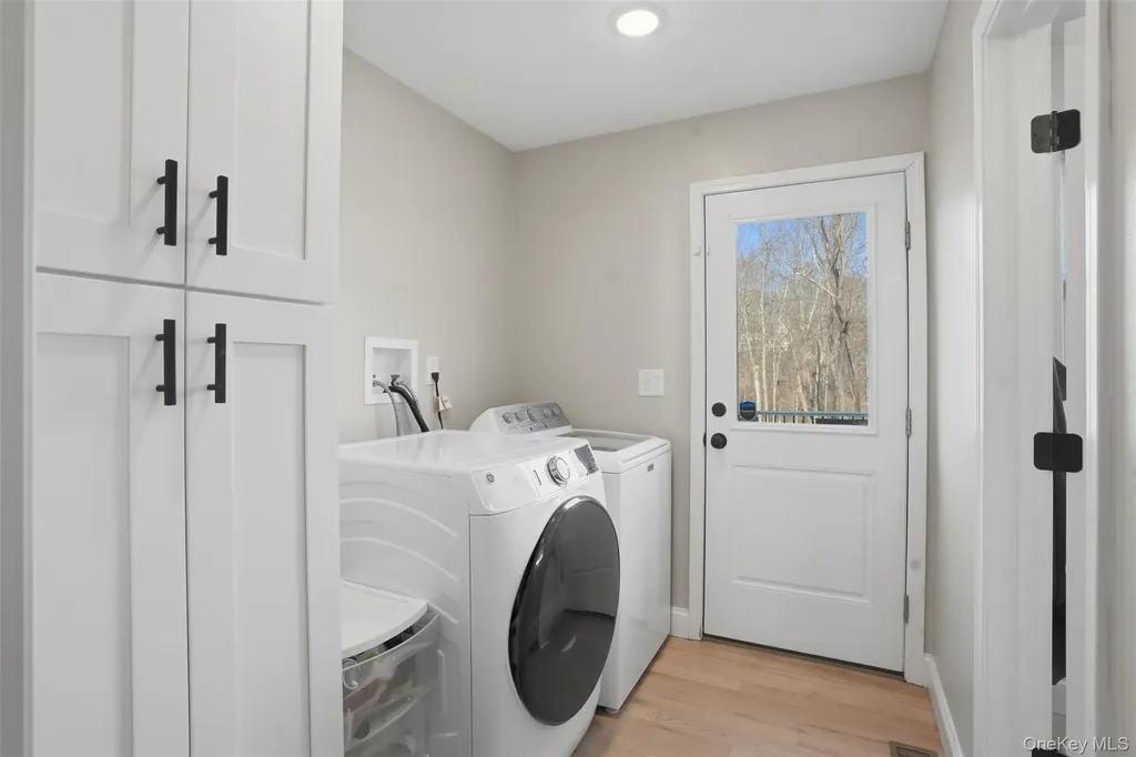 849 S Plank Road Slate Hill NY 10973