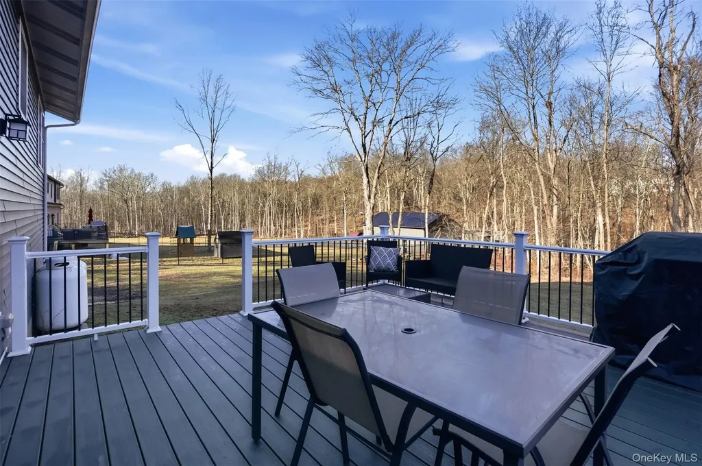 849 S Plank Road Slate Hill NY 10973