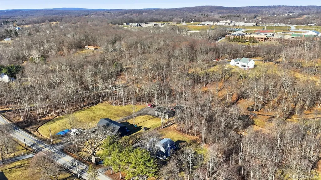 849 S Plank Road Slate Hill NY 10973