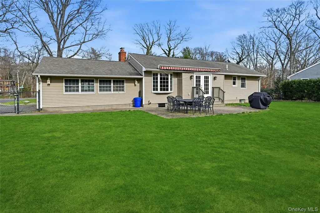 8 Kemswick Drive Stony Brook NY 11790
