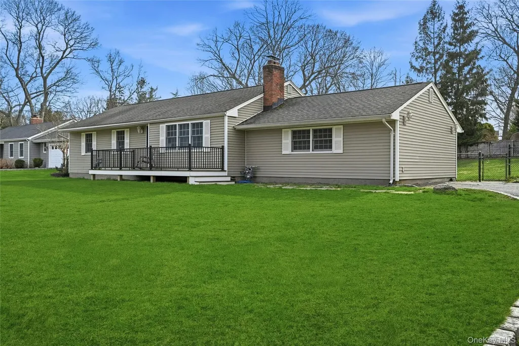 8 Kemswick Drive Stony Brook NY 11790