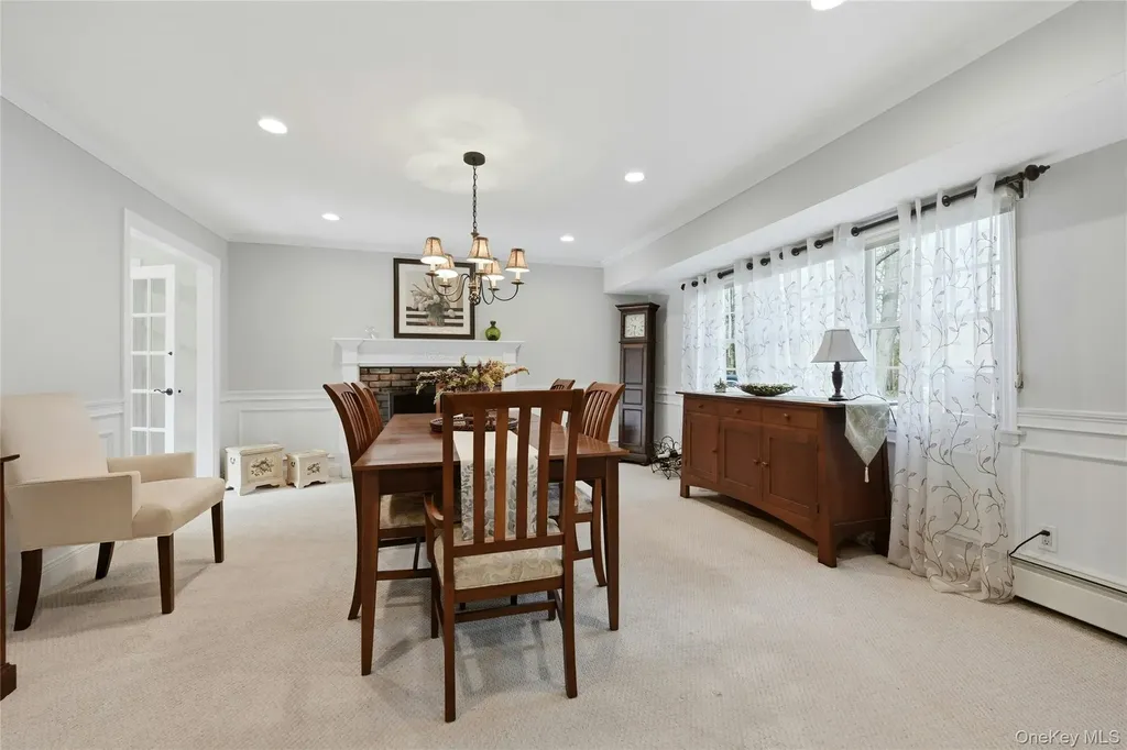 8 Kemswick Drive Stony Brook NY 11790